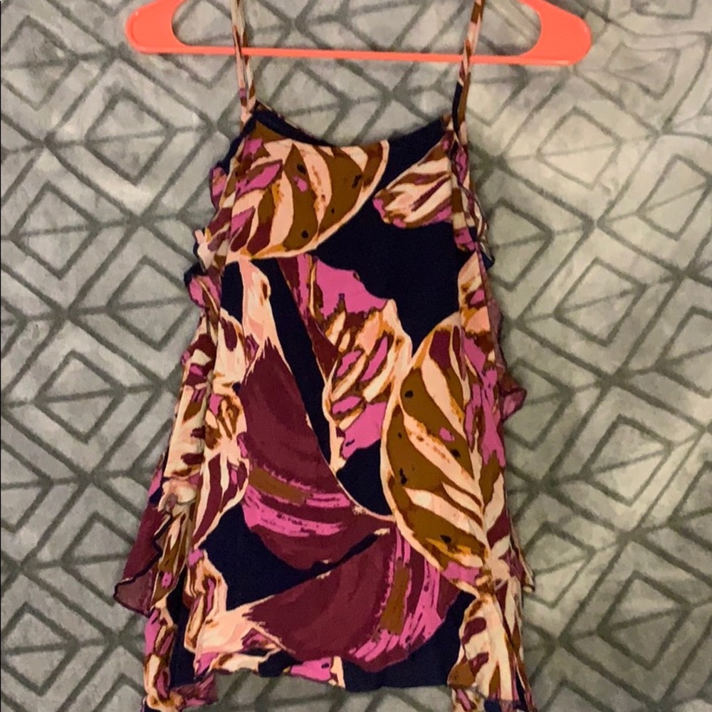 Tropical flowy top